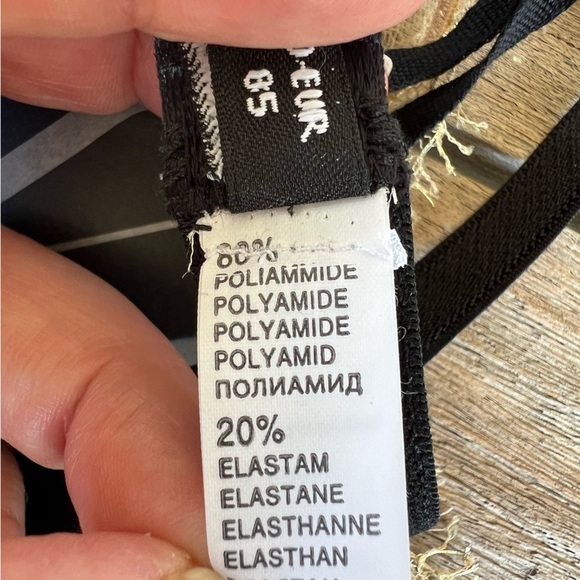 Valery Prestige Collection Luxury Gold Triangle Bra 38B Tulle Leavers Lace NWT - Picture 15 of 16